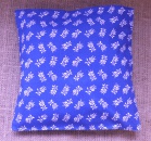 Nahřívací pohankový polštář modrý s kvítky (20x20 cm)
