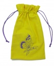 Žlutý sáček s fialovou výšivkou motýla