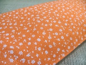 Šíjový relaxační pás - Bílý kvítek na oranžové (18x60cm)