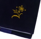 Detail obalu na knihu - květina