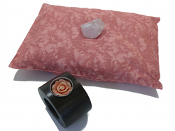 Růženín - polštář s drahými kameny